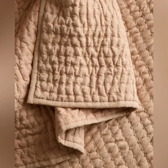 QUINCE Linen Cotton Stitch Quilt | King/Cal King | Desert Sunset - Picture 5 of 7